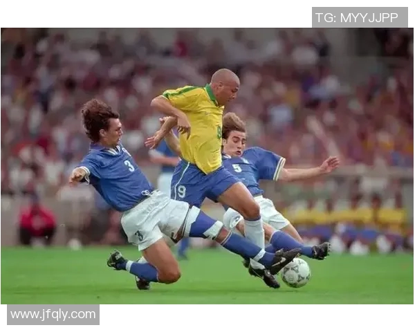 我心目中的足球明星与他们的精彩瞬间分享 我心目中的足球明星与他们的精彩瞬间分享