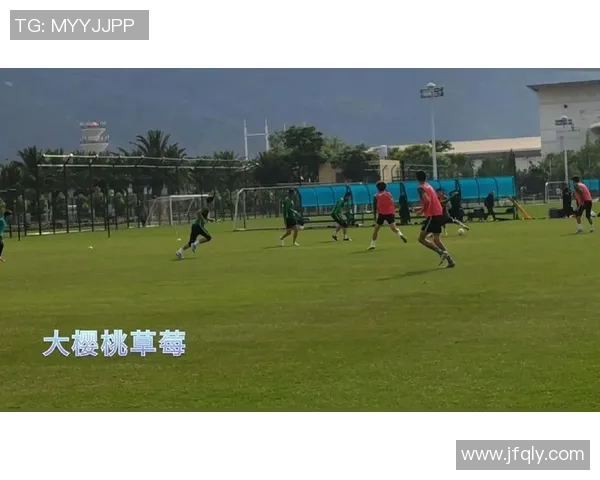 香港足球明星在激烈对抗中挑战韩国队展现实力与风采