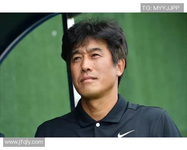 中国媒体专访国际足球明星深入探讨他们的职业生涯与中国足球的未来发展